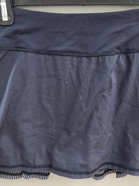 Lululemon Athletica Pace Setter Size 6 Navy Blue Circle Skirt/Skort